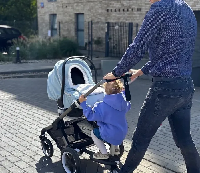 Pokrowiec na fotelik samochodowy CozyWay – komfort maluszka w każdą pogodę