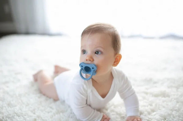 DR BROWN′S - 2 x smoczek silikonowy o kształcie butelki standard 0 m+ | niebieski/zielony