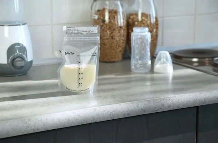 ALECTO BF100 - woreczki do przechowywania pokarmu 100 szt.