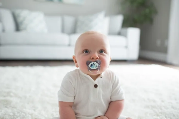 DR BROWN'S Prevent - 2 x smoczek ortodontyczny świecący w ciemności, niebieski | 6-18 m