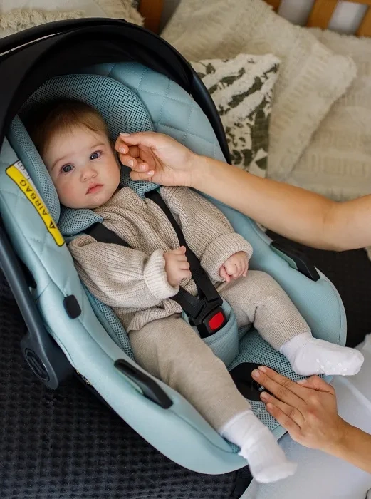 AVIONAUT Cosmo Airflow - fotelik samochodowy 40-87 cm + obrotowa baza IQ Orbit | Black