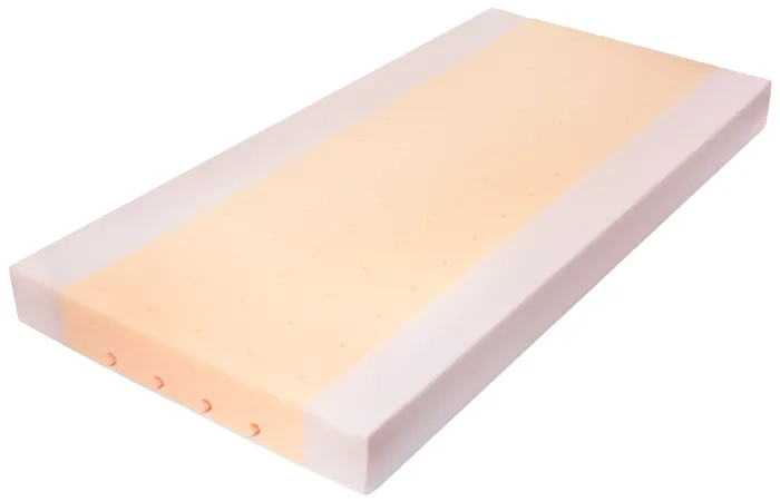 YOONCO - łóżeczko drewniane Iwi z barierką + materac Air | Beżowe