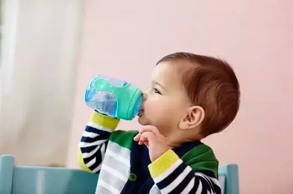PHILIPS AVENT - kubek z miękkim ustnikiem 200 ml | 6 m+