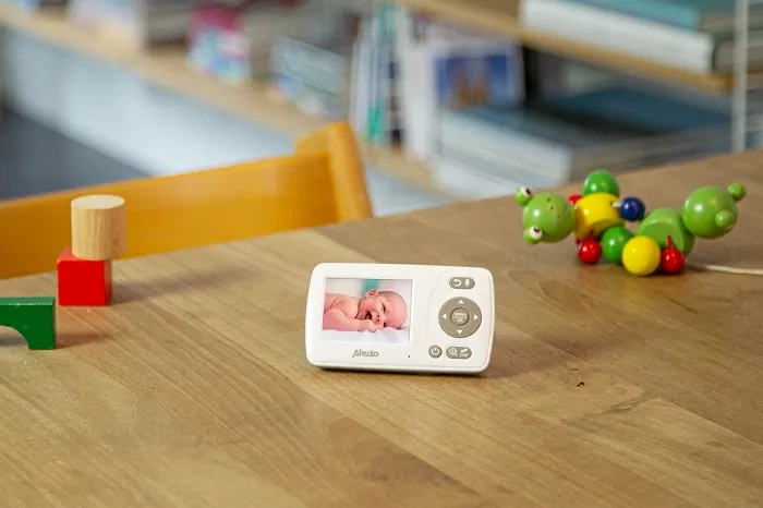 ALECTO DVM-71- niania elektroniczna z kamerą i wyświetlaczem 2,4'' | White