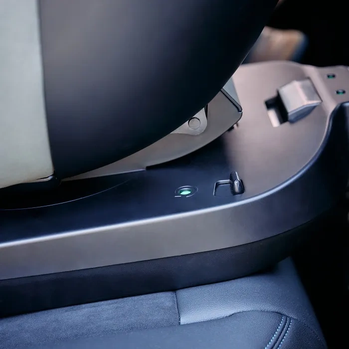 ABC DESIGN Lily i-Size - fotelik samochodowy 45-105 cm + obrotowa baza Root | Sage