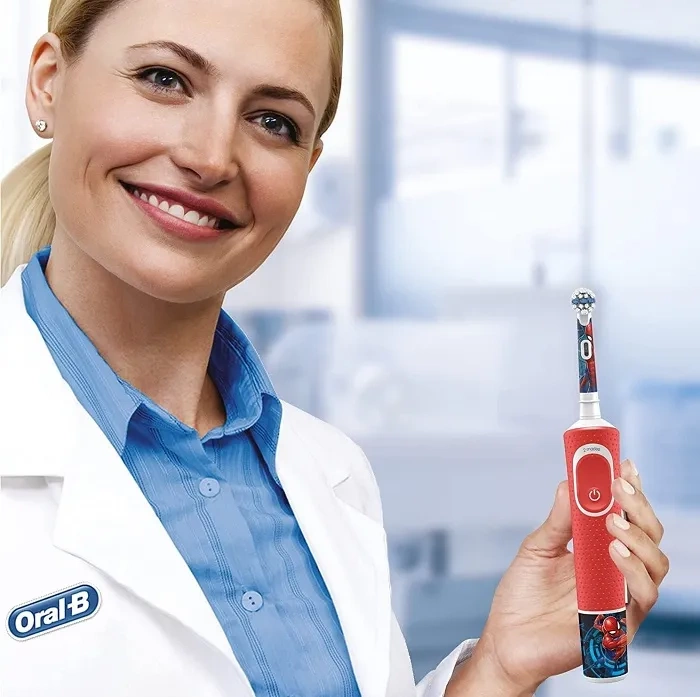 ORAL-B D100 Kids - elektryczna szczoteczka do zębów dla dzieci 3+ | Spider-Man