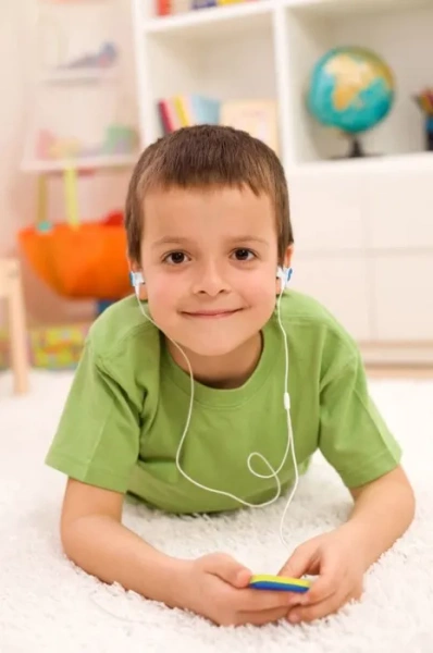 LENCO XEMIO-560BU - odtwarzacz MP3/MP4 z pamięcią 8GB | Niebieski