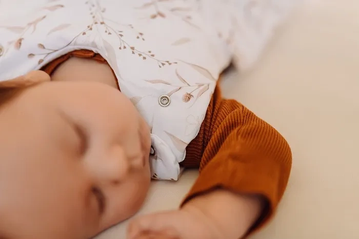 YOONCO - lekki śpiworek do spania dla niemowlaka | Meadow