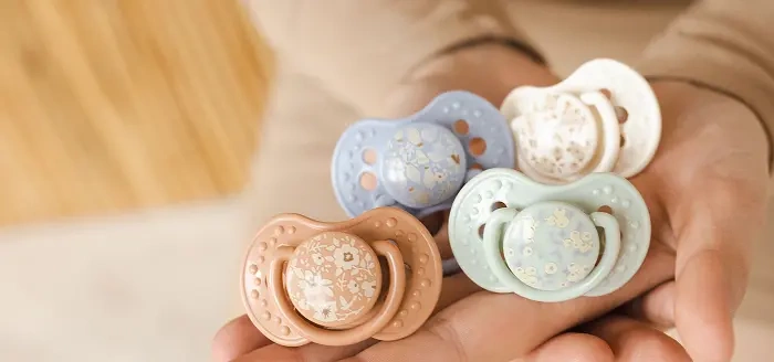 LOVI - smoczek silikonowy dynamiczny BLOSSOM IVORY 2 szt. | 18m+