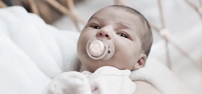 LOVI - smoczek silikonowy dynamiczny BABY SHOWER GIRL 2 szt. | 0-2 m