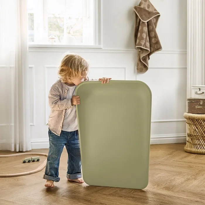 LEANDER Matty - przewijak, mata do przewijania z pianki PUR | Olive Green