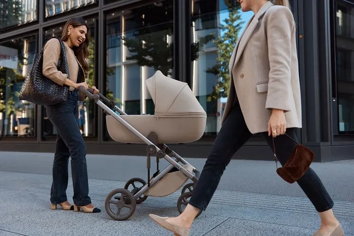 spacerówka z gondolą dla niemowlaka anex eli