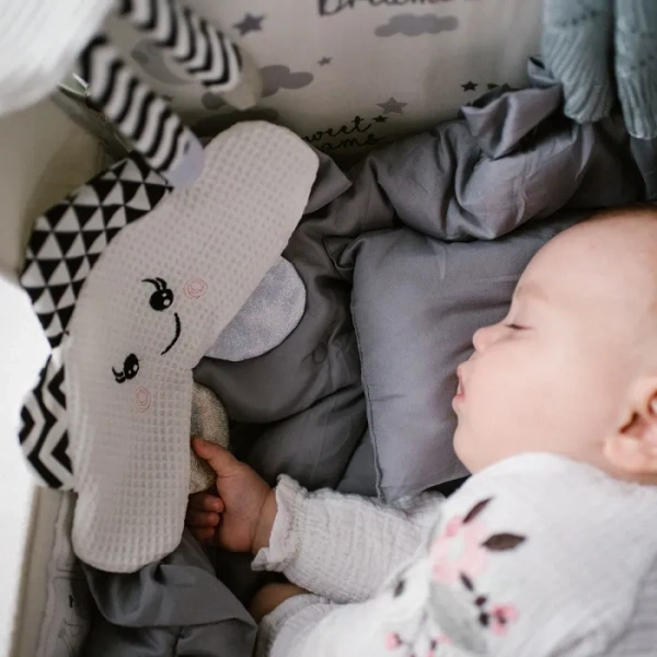 BABYONO Blink&Smile - przytulanka szeleścik | Blinky Cloud