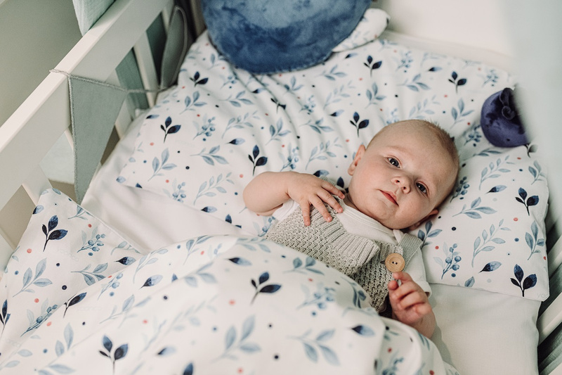 YOONCO - dwustronna pościel bawełniana do łóżeczka 135x100 cm | Berry