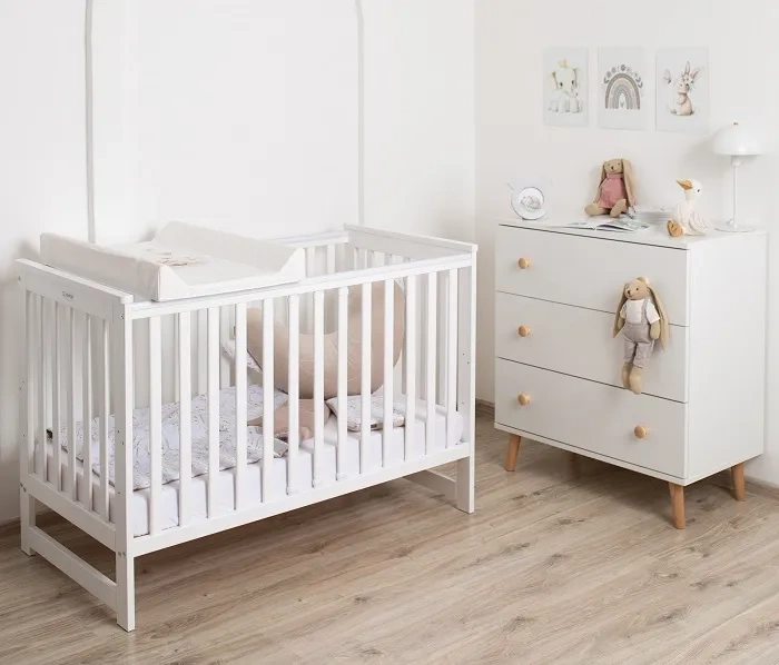 YOONCO - łóżeczko drewniane Iwi + komoda z przewijakiem | Beż