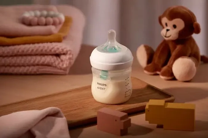 PHILIPS AVENT Natural Response - zestaw: 4 butelki + AirFree + smoczek + szczotka | 0 m+