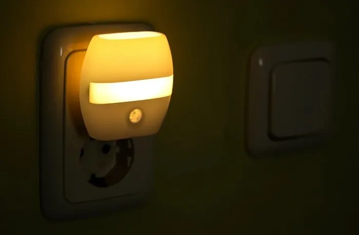 ALECTO ANV-21 - automatyczna lampka nocna LED z czujnikiem zmierzchu