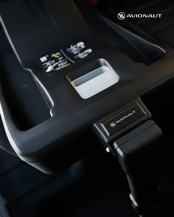 AVIONAUT Pixel PRO 2.0 C - fotelik samochodowy 0-13 kg + baza ISOFIX Dock 2 | Pink