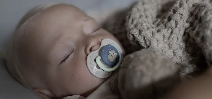 LOVI - smoczek silikonowy dynamiczny NIGHT&DAY BOY 2 szt. | 6-18 m