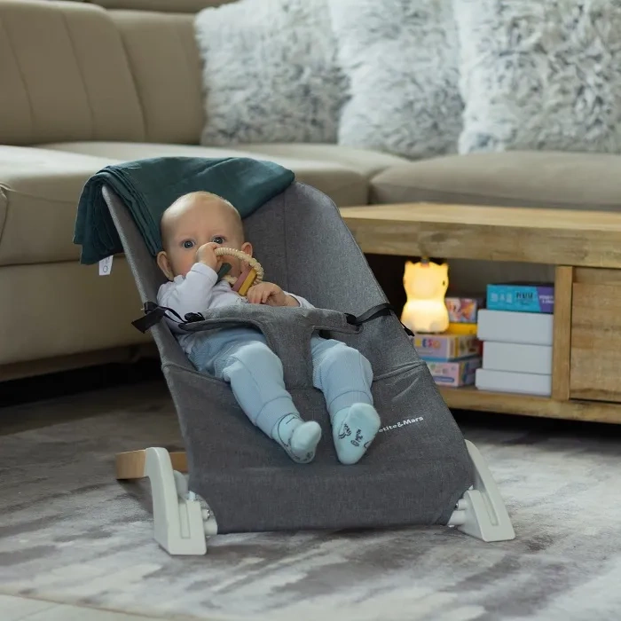 PETITE & MARS Calmy - leżaczek z funkcją kołysania | Grey