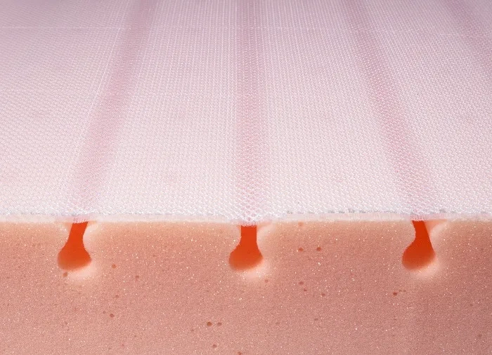 YOONCO - łóżeczko drewniane Iwi z szufladą i barierką + materac Air | Białe-Buk