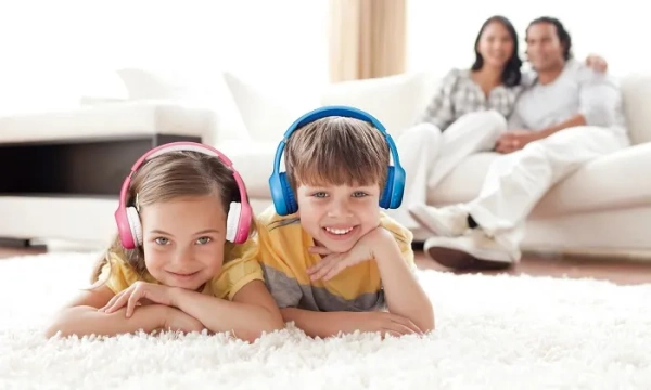 LENCO HPB-110PK - bezprzewodowe słuchawki Bluetooth z naklejkami dla dzieci  | Różowe