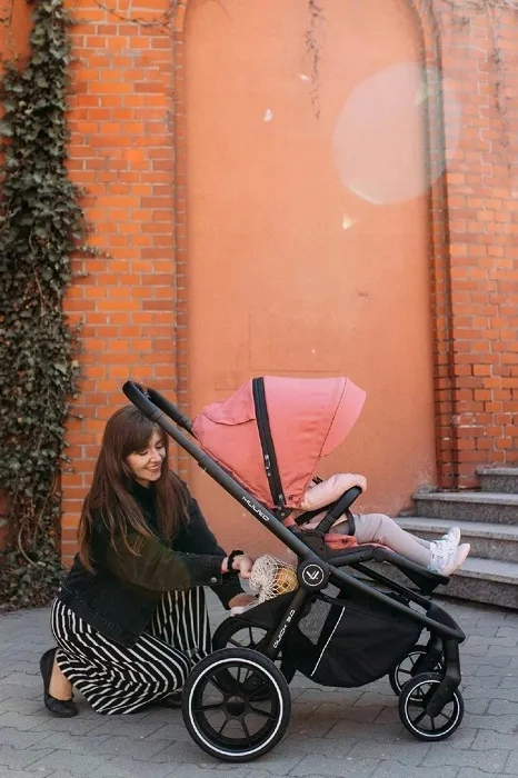 MUUVO Quick 3.0 Black Chrome - wózek wielofunkcyjny, zestaw 2w1 z gondolą XL | Pure Pink