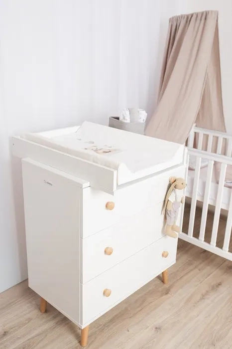 YOONCO - łóżeczko drewniane Iwi + komoda z przewijakiem | Beż-Buk