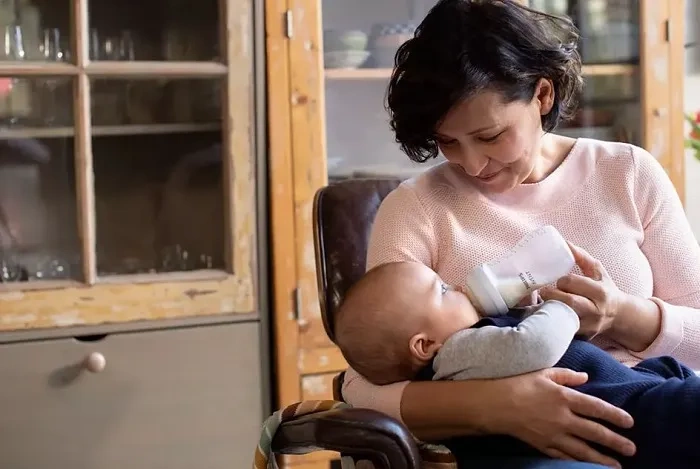 PHILIPS AVENT Natural Response - 2 x responsywna butelka antykolkowa: 125 ml + 260 ml