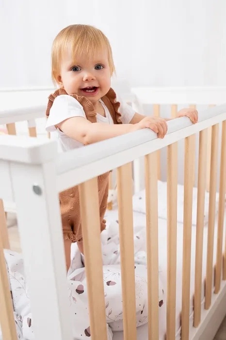 YOONCO - łóżeczko drewniane Iwi z szufladą + komoda z przewijakiem | Białe