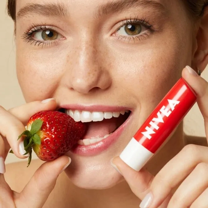 nivea pomadka ochronna koloryzująca