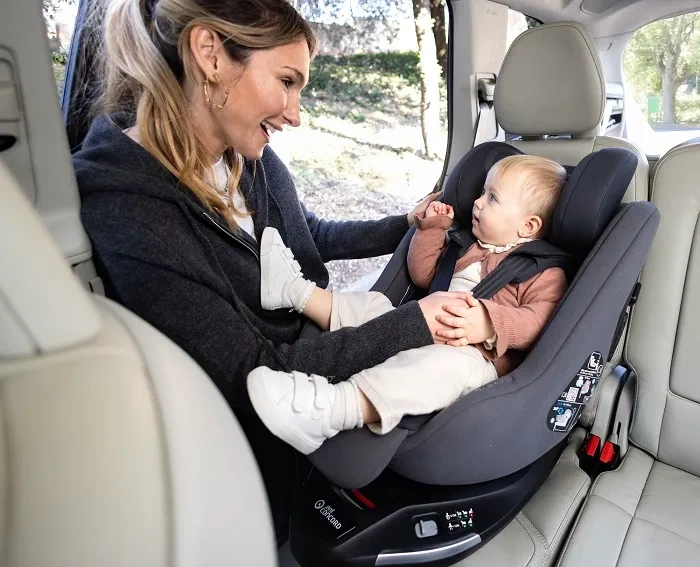 JANE CONCORD Kombikid - fotelik samochodowy 40-105 cm + baza Kombibase | Matt Black