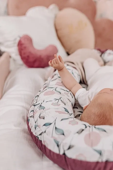 YOONCO Mgiełka - lekki kocyk bambusowy 80x100 cm | Ażur Kremowy