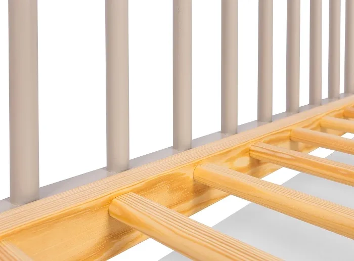 YOONCO - łóżeczko drewniane Timio z szufladą i barierką + materac Air | Beżowe