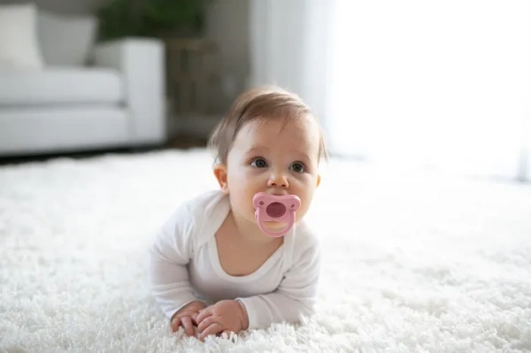 DR BROWN′S - 2 x smoczek silikonowy o kształcie butelki standard 0 m+ | różowy/zielony